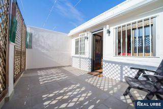Casa aparellada en Massanassa. En perfecto estado con terraza Casa aparellada en Massanassa. En perfecto estado con terraza