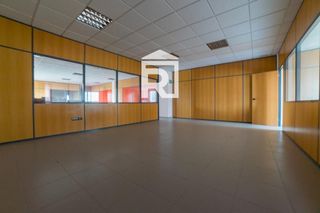 Rent Office space in Almussafes. En alquiler 7 oficinas en polígono factoría ford juan carlos i Rent Office space in Almussafes. En alquiler 7 oficinas en polígono factoría ford juan carlos i