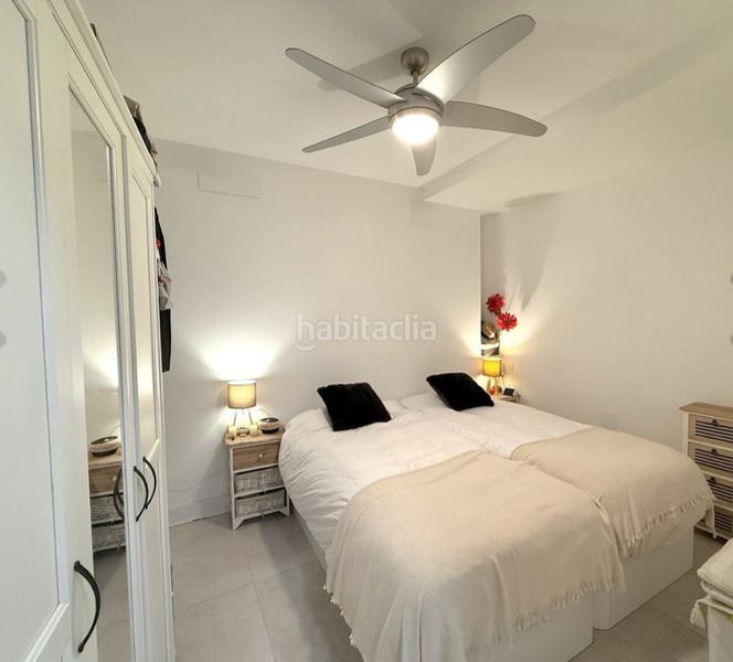 Foto c8e2317a-10a7-41b8-8969-2e296cc646a2. Pis amb xemeneia a Centro Estepona Foto c8e2317a-10a7-41b8-8969-2e296cc646a2. Pis amb xemeneia a Centro Estepona