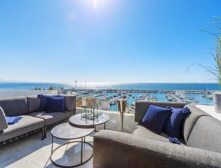 Piso en Puerto Banús. Luxury beachfront apartment in puerto banús Piso en Puerto Banús. Luxury beachfront apartment in puerto banús