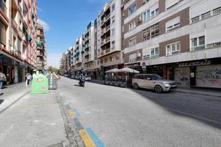 Parking coche en Camino de Ronda. Calle emperatriz eugenia Parking coche en Camino de Ronda. Calle emperatriz eugenia