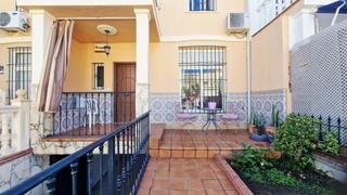Casa adossada  Calle del río darro. A la busqueda de una familia Casa adossada  Calle del río darro. A la busqueda de una familia