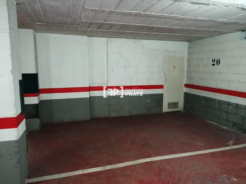 Foto fac628bd-393d-4662-88f7-e7235794a51e. Alquiler parking coche plaza garaje en alquiler para motocicletas en zona rectorat en Lleida Foto fac628bd-393d-4662-88f7-e7235794a51e. Alquiler parking coche plaza garaje en alquiler para motocicletas en zona rectorat en Lleida