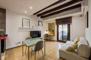 Location Appartement à Raval. Fantástico piso reformado con encanto a pocos metros del mercat Location Appartement à Raval. Fantástico piso reformado con encanto a pocos metros del mercat