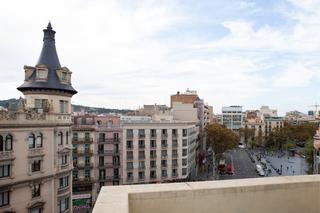 Rent Office space Ronda universitat. Fantastica oficina muy centrica reformada y con vistas Rent Office space Ronda universitat. Fantastica oficina muy centrica reformada y con vistas