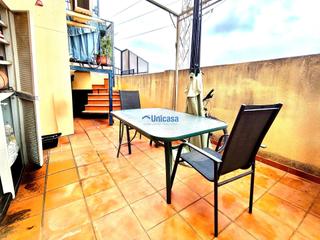 Dúplex  Calle llana. Dúplex amplio con 3 habitaciones dobles y patio con vistas despe Dúplex  Calle llana. Dúplex amplio con 3 habitaciones dobles y patio con vistas despe