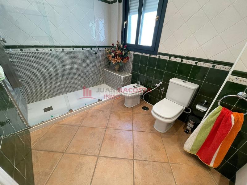 Foto ef44c326-92bc-4a67-b6e6-4023ec25c36a. Alquiler casa adosada 4ag244 espectacular adosado con vistas al campo de golf. en Islantilla Foto ef44c326-92bc-4a67-b6e6-4023ec25c36a. Alquiler casa adosada 4ag244 espectacular adosado con vistas al campo de golf. en Islantilla