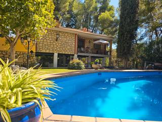 Chalet  Urbanización torre de la reina. Chalet con encanto en torre de la reina, rodeado de naturaleza y Chalet  Urbanización torre de la reina. Chalet con encanto en torre de la reina, rodeado de naturaleza y