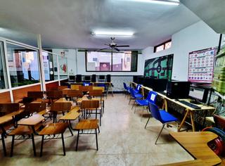 Traspàs Local Comercial a Calle fernando moreno 10. Traspaso local para autoescuela en lanjarón listo y dispuesto Traspàs Local Comercial a Calle fernando moreno 10. Traspaso local para autoescuela en lanjarón listo y dispuesto