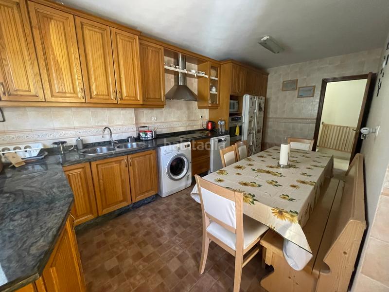 Foto 391b4caa-fe6e-4c08-9ca8-f0ffb8d4065a. Casa aparellada amb xemeneia aparcament piscina a Alhaurín de la Torre Foto 391b4caa-fe6e-4c08-9ca8-f0ffb8d4065a. Casa aparellada amb xemeneia aparcament piscina a Alhaurín de la Torre