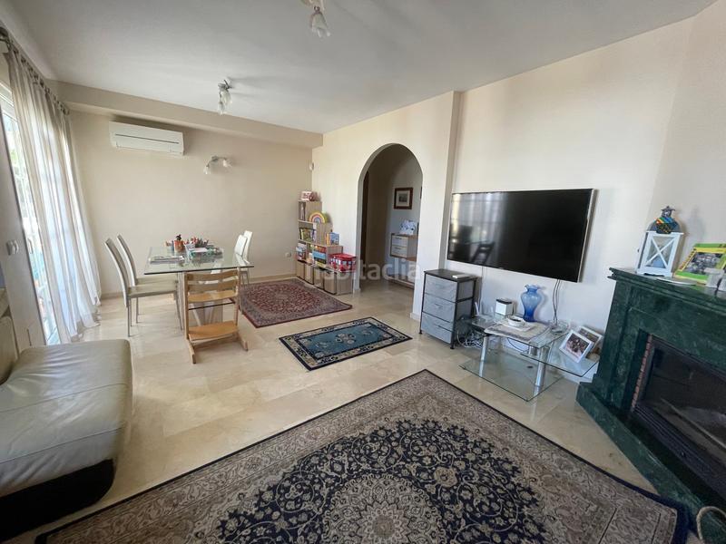 Foto 7fe6cabe-51c4-4159-b689-e62a6680ef3f. Casa aparellada amb xemeneia aparcament piscina a Alhaurín de la Torre Foto 7fe6cabe-51c4-4159-b689-e62a6680ef3f. Casa aparellada amb xemeneia aparcament piscina a Alhaurín de la Torre