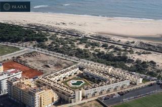 Casa adossada Avenida carnaval de isla cristina. Chalé adosado en primera línea de playa, urbanización privada co Casa adossada Avenida carnaval de isla cristina. Chalé adosado en primera línea de playa, urbanización privada co