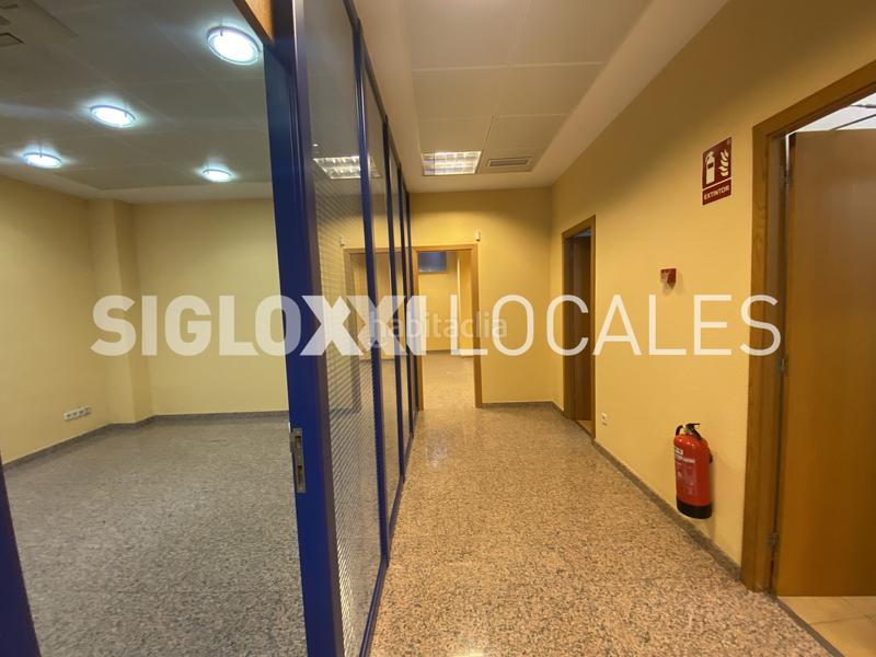 Foto f98b3f74-1526-4983-941d-75027c838399. Local comercial a Centre Cornellà de Llobregat Foto f98b3f74-1526-4983-941d-75027c838399. Local comercial a Centre Cornellà de Llobregat