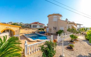 Chalet  Avenida del aeropuerto Chalet  Avenida del aeropuerto