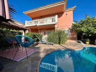 Haus in Carrer arc de berà, roda de berà, spain 8. Casa apareada con piscina y jardín en zona tranquila de cubelles Haus in Carrer arc de berà, roda de berà, spain 8. Casa apareada con piscina y jardín en zona tranquila de cubelles