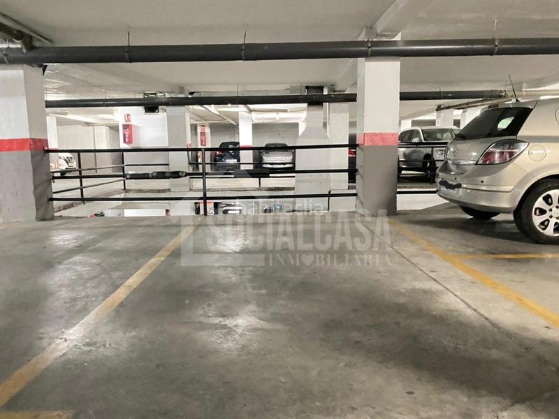 Foto 80723339-c706-4c0b-a79b-480ddbf35f12. Parking voiture dans Ciudad Jardín - Zoco Córdoba Foto 80723339-c706-4c0b-a79b-480ddbf35f12. Parking voiture dans Ciudad Jardín - Zoco Córdoba