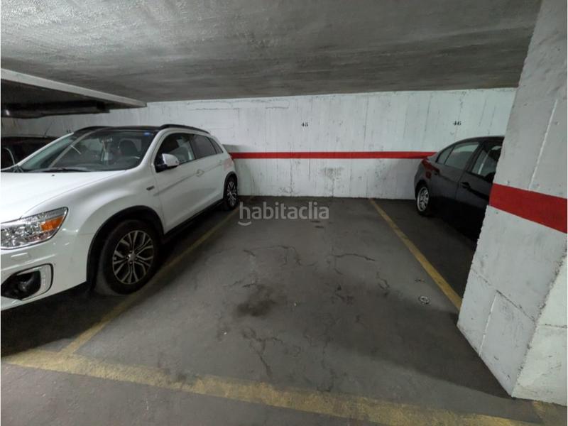 Foto d6445176-93a3-4552-bfd6-f383c1c782ac. Parking voiture dans Ciudad Jardín - Zoco Córdoba Foto d6445176-93a3-4552-bfd6-f383c1c782ac. Parking voiture dans Ciudad Jardín - Zoco Córdoba