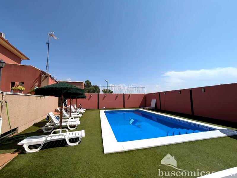 Foto a5d7d4c6-c84e-444e-afcc-27dc660dbe27. Casa adossada amb aparcament piscina a Bailén Foto a5d7d4c6-c84e-444e-afcc-27dc660dbe27. Casa adossada amb aparcament piscina a Bailén