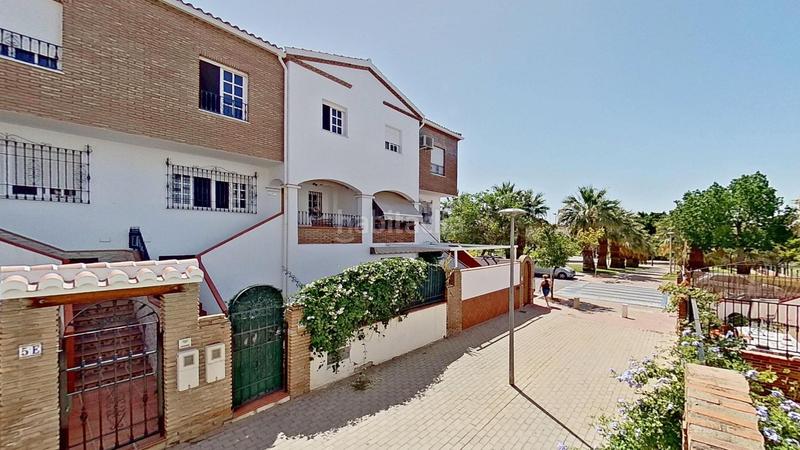 Foto 7faf1f94-d422-4941-8333-8ea2e3d46f14. Casa a calle principado de asturias travesia b 4 a Motril Foto 7faf1f94-d422-4941-8333-8ea2e3d46f14. Casa a calle principado de asturias travesia b 4 a Motril