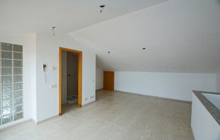 Casa en Carrer girona, 43. Amb pati i sotano, casa del 2006 Casa en Carrer girona, 43. Amb pati i sotano, casa del 2006