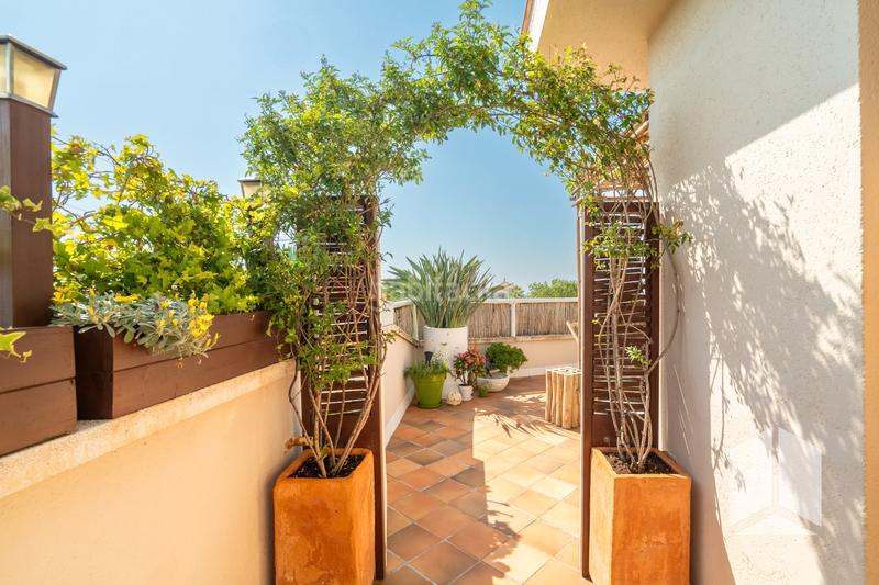 Foto 28a39885-c06b-4867-bfe8-377e98be0710. Duplex with parking pool in Baixador Castelldefels Foto 28a39885-c06b-4867-bfe8-377e98be0710. Duplex with parking pool in Baixador Castelldefels