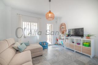 Casa aparellada a Alcalá del Río. Casa en venta en huerta del rey en alcalá del río Casa aparellada a Alcalá del Río. Casa en venta en huerta del rey en alcalá del río