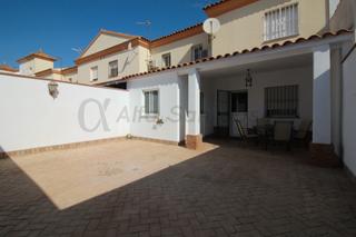 Affitto Casa a schiera in Alcalá del Río. Casa adosada en alquiler huerta del rey Affitto Casa a schiera in Alcalá del Río. Casa adosada en alquiler huerta del rey