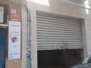 Location Local commercial à Carrer del comte de torrefiel 47. Bajo comercial en torrefiel vacio para adecuar o almacen Location Local commercial à Carrer del comte de torrefiel 47. Bajo comercial en torrefiel vacio para adecuar o almacen