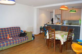 Apartament Carrer viena (de). Muy buen estado Apartament Carrer viena (de). Muy buen estado