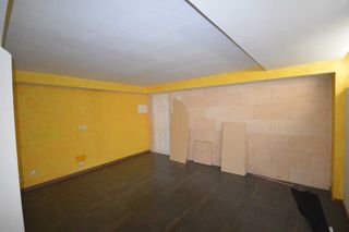 Büro Carrer gorg blau. Oficina en semi sotano en edificio de vivienda en inca Büro Carrer gorg blau. Oficina en semi sotano en edificio de vivienda en inca