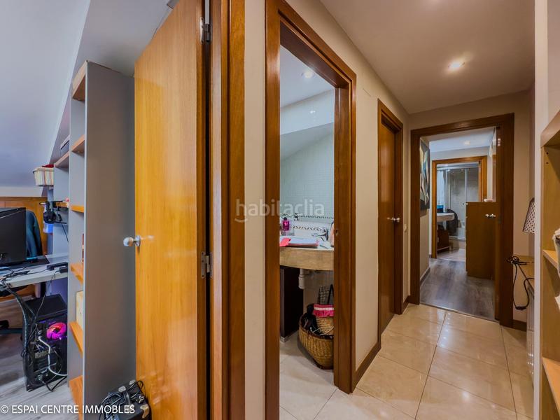 Foto fa8d3893-94df-4da5-9d66-fd0234c045c0. Dúplex  con 4 habitaciones con plaza de aparcamiento y trastero en Terrassa Foto fa8d3893-94df-4da5-9d66-fd0234c045c0. Dúplex  con 4 habitaciones con plaza de aparcamiento y trastero en Terrassa
