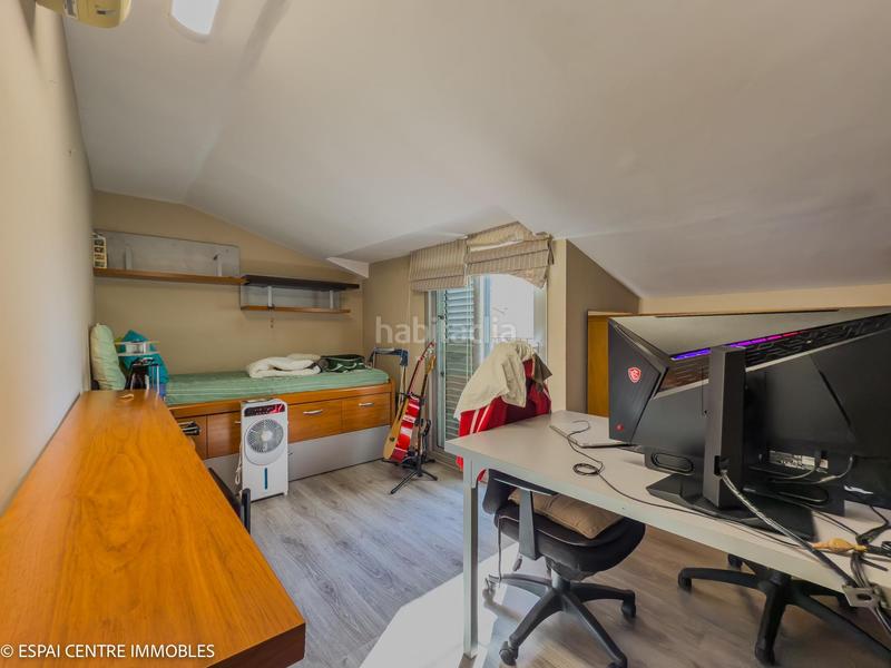 Foto fc6eed2f-f72c-4add-ac1c-21617cfcb033. Dúplex  con 4 habitaciones con plaza de aparcamiento y trastero en Terrassa Foto fc6eed2f-f72c-4add-ac1c-21617cfcb033. Dúplex  con 4 habitaciones con plaza de aparcamiento y trastero en Terrassa