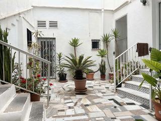 Casa a Calle nuestra señora de la luz 13. Se vende casa en el casco antiguo con azotea Casa a Calle nuestra señora de la luz 13. Se vende casa en el casco antiguo con azotea