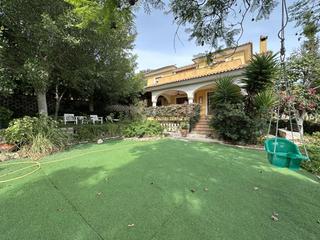 Casa  Carrer de la boira. Exclusiva vivienda en urbanización bonalba golf. Casa  Carrer de la boira. Exclusiva vivienda en urbanización bonalba golf.