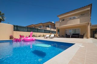 Casa en Empuriabrava. Maison avec piscine Casa en Empuriabrava. Maison avec piscine