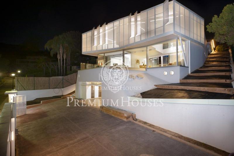 Foto 47e83def-0471-4678-b39b-b146bfb252bd. Casa amb calefacció aparcament piscina a Can Girona - Terramar - Vinyet Sitges Foto 47e83def-0471-4678-b39b-b146bfb252bd. Casa amb calefacció aparcament piscina a Can Girona - Terramar - Vinyet Sitges