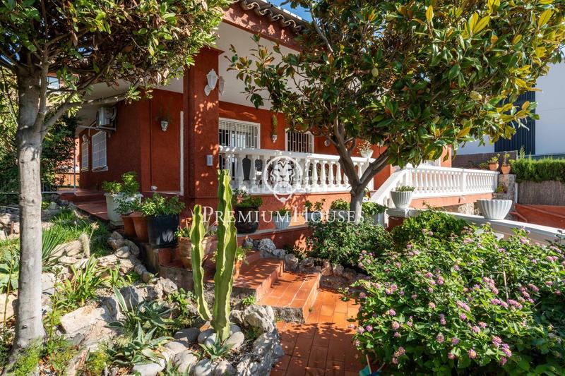 Foto c1a79c9d-85a7-4f38-8316-db7ca0bd70ce. Casa amb calefacció aparcament piscina a Montmar Castelldefels Foto c1a79c9d-85a7-4f38-8316-db7ca0bd70ce. Casa amb calefacció aparcament piscina a Montmar Castelldefels