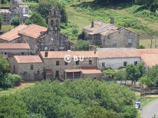 Maison  Mosteiro. Se venden 2 casas de piedra y 4000 metros cuadrados de terreno e Maison  Mosteiro. Se venden 2 casas de piedra y 4000 metros cuadrados de terreno e