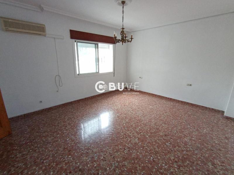 Foto 020749d0-0e0d-40eb-bf9a-d14b56392081. Casa amb aparcament a Barrio Alto San Juan de Aznalfarache Foto 020749d0-0e0d-40eb-bf9a-d14b56392081. Casa amb aparcament a Barrio Alto San Juan de Aznalfarache