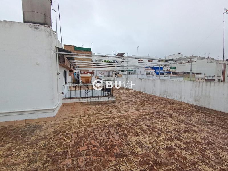 Foto 17638d72-717e-43ad-864b-5457ac6d6982. Casa amb aparcament a Barrio Alto San Juan de Aznalfarache Foto 17638d72-717e-43ad-864b-5457ac6d6982. Casa amb aparcament a Barrio Alto San Juan de Aznalfarache