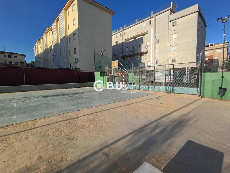 Foto 45466995-b324-4f17-9b8a-81bf6e4b3812. Dúplex amb aparcament piscina a Barrio Alto San Juan de Aznalfarache Foto 45466995-b324-4f17-9b8a-81bf6e4b3812. Dúplex amb aparcament piscina a Barrio Alto San Juan de Aznalfarache