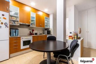 Pis a Centre. Amb 4 habitacions al cor de sabadell Pis a Centre. Amb 4 habitacions al cor de sabadell