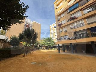 Pis  N/a. Piso junto a gran plaza Pis  N/a. Piso junto a gran plaza