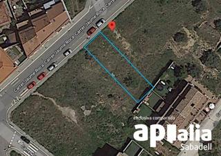 Terreny residencial a Sentmenat. Solar para casa apareada Terreny residencial a Sentmenat. Solar para casa apareada