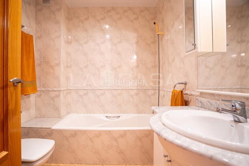 Foto 9afa699d-0e5e-451e-8764-fc7e9a87a964. Semi detached house with heating parking in Font Verda Granollers Foto 9afa699d-0e5e-451e-8764-fc7e9a87a964. Semi detached house with heating parking in Font Verda Granollers