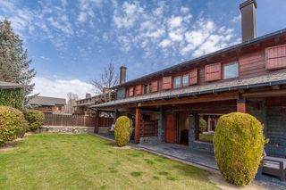 Maison jumelée Estoll. Casa con cálidos acabados estoll Maison jumelée Estoll. Casa con cálidos acabados estoll