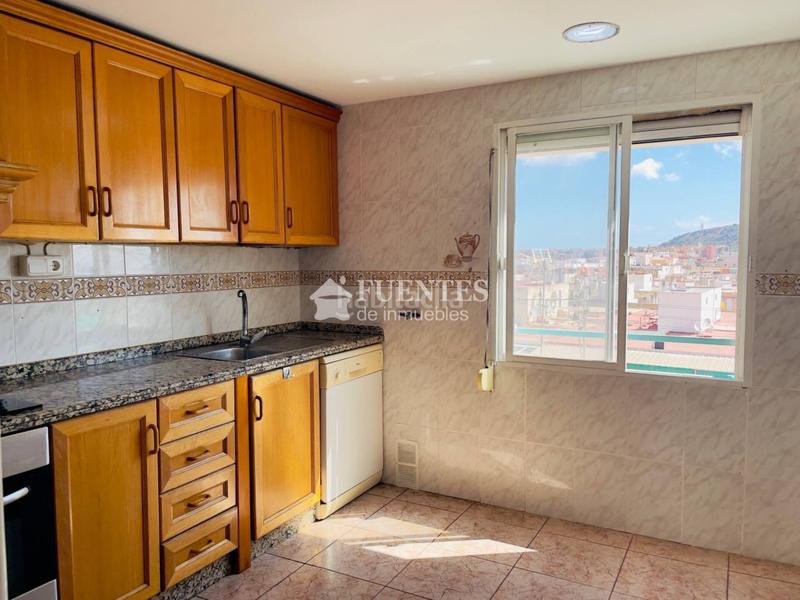 Foto 4b306d24-1698-4657-a30c-987d2239a9ef. Àtic a Carolinas Altas Alicante Foto 4b306d24-1698-4657-a30c-987d2239a9ef. Àtic a Carolinas Altas Alicante