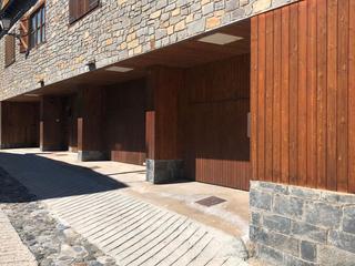 Casa bifamiliare Carrèr major. Requiere reforma integral casa adosada con terraza en casau Casa bifamiliare Carrèr major. Requiere reforma integral casa adosada con terraza en casau