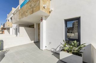 Dúplex en Bigastro. Duplex de 2/3 dormitorios con jardín privado, parking y piscina Dúplex en Bigastro. Duplex de 2/3 dormitorios con jardín privado, parking y piscina
