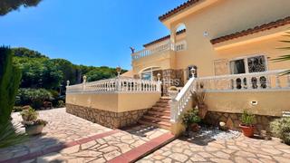 Chalet in Carrer del xiprer 51. Gran casa con vistas al mar en playa cristal Chalet in Carrer del xiprer 51. Gran casa con vistas al mar en playa cristal